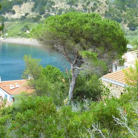 Lägenhet In Rio Nell Elba For 2 Person Rio dellʼElba